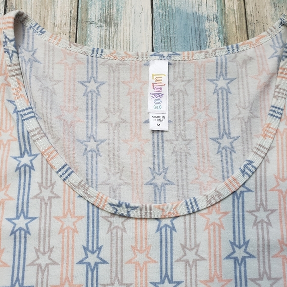 LulaRoe Stars Top. - Picture 5 of 8